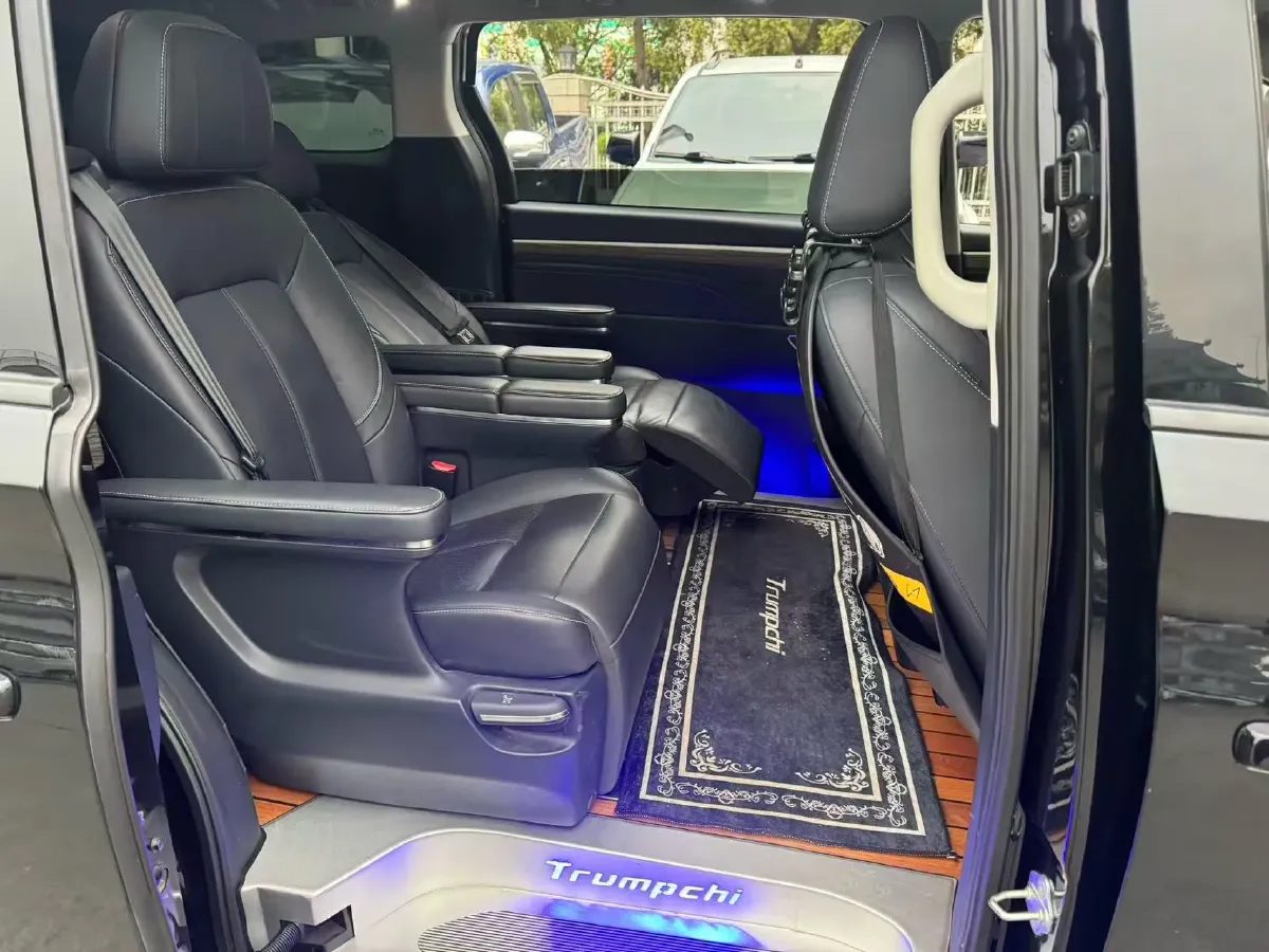 2021 GAC Trumpchi M8 2.0T 252HP L4 8AT,autocango,china used car exporter,china ev exporter,chinese used car exporter,chinese used ev exporter