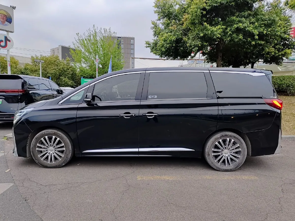 2021 GAC Trumpchi M8 2.0T 252HP L4 8AT,autocango,china used car exporter,china ev exporter,chinese used car exporter,chinese used ev exporter