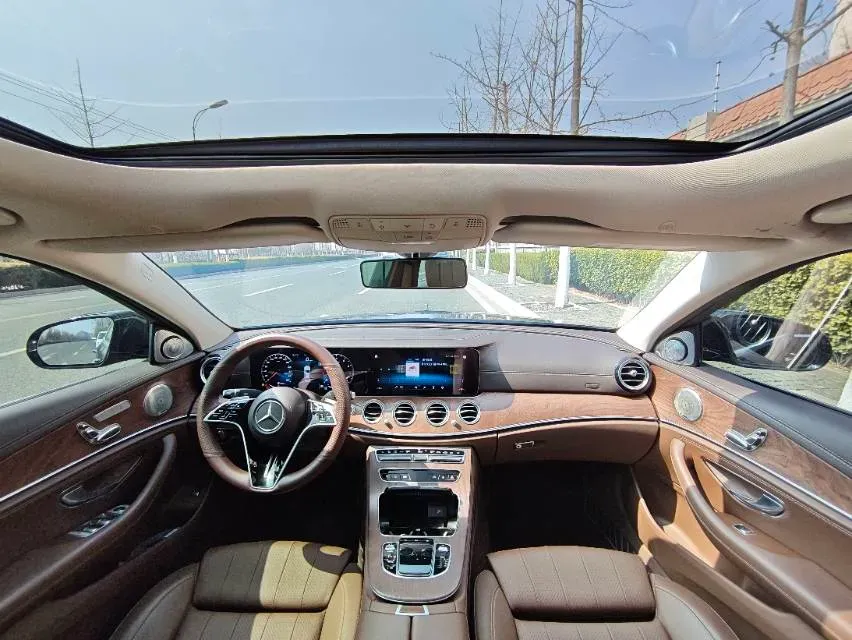 2021 Mercedes-Benz E Class 2.0T 197HP L4 9AT,autocango,china used car exporter,china ev exporter,chinese used car exporter,chinese used ev exporter