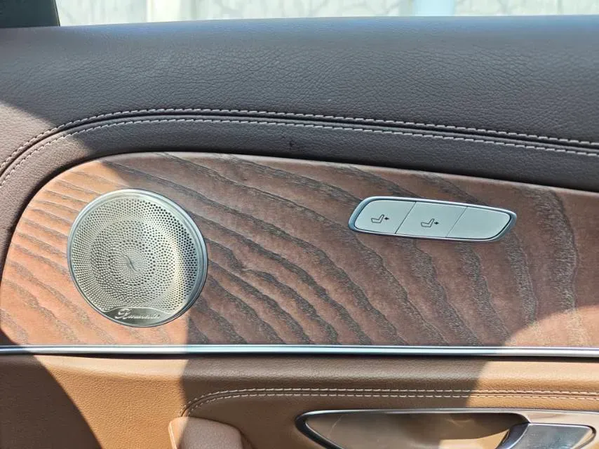 2021 Mercedes-Benz E Class 2.0T 197HP L4 9AT,autocango,china used car exporter,china ev exporter,chinese used car exporter,chinese used ev exporter