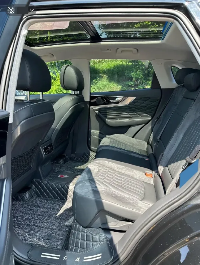 2022 HongQi HS5 2.0T 224HP L4 6AT,autocango,china used car exporter,china ev exporter,chinese used car exporter,chinese used ev exporter