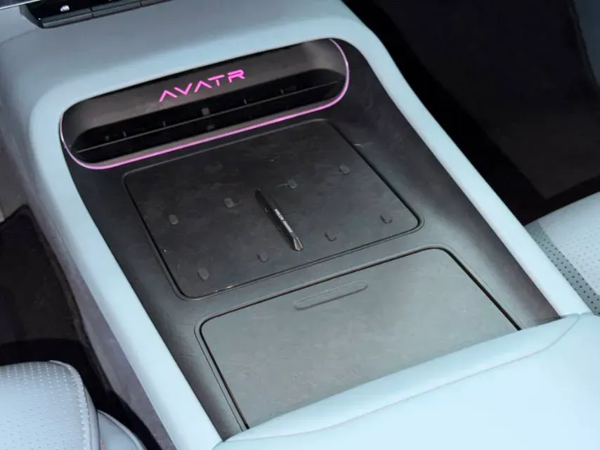 2024 Avatr 12 BEV 94.5KWH,autocango,china used car exporter,china ev exporter,chinese used car exporter,chinese used ev exporter