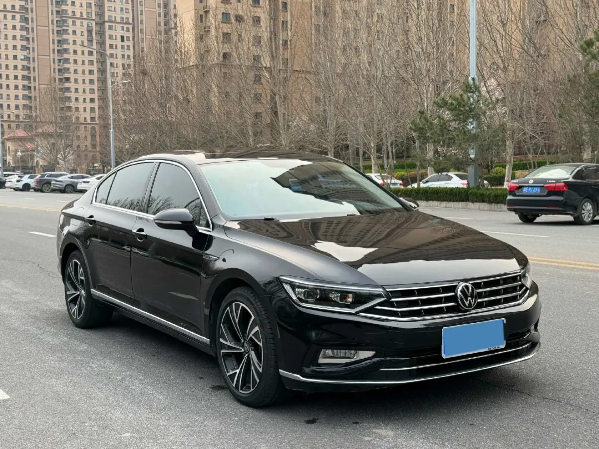 2020 Volkswagen Magotan 2.0T 186HP L4 7DCT,autocango,china used car exporter,china ev exporter,chinese used car exporter,chinese used ev exporter