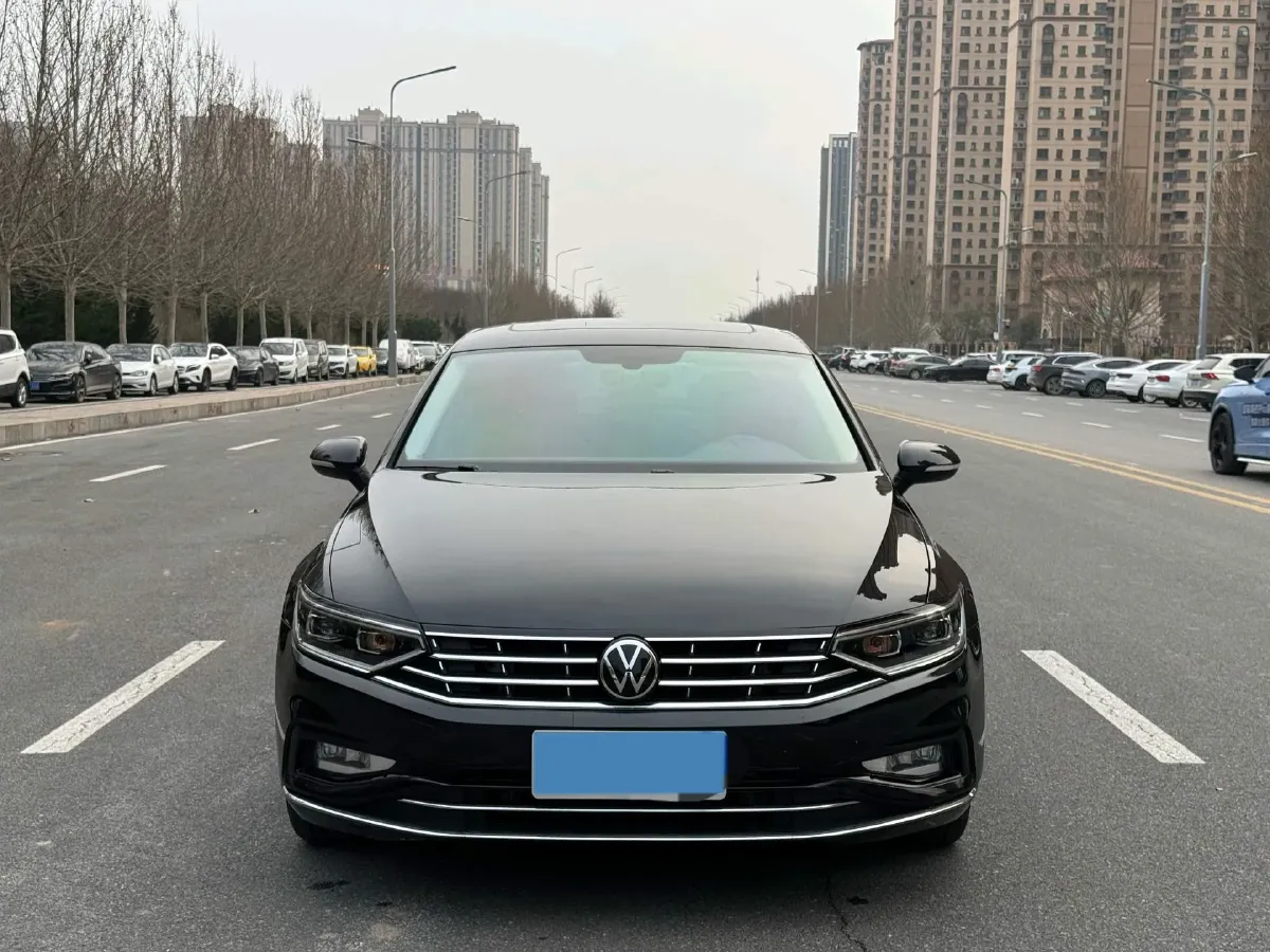 2020 Volkswagen Magotan 2.0T 186HP L4 7DCT,autocango,china used car exporter,china ev exporter,chinese used car exporter,chinese used ev exporter