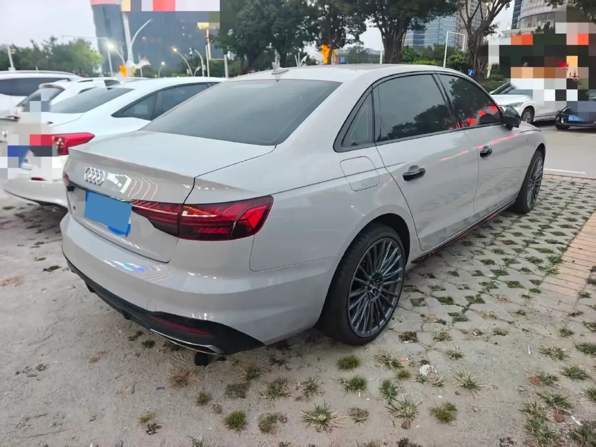 2022 Audi A4L 2.0T 190HP L4 7DCT,autocango,china used car exporter,china ev exporter,chinese used car exporter,chinese used ev exporter