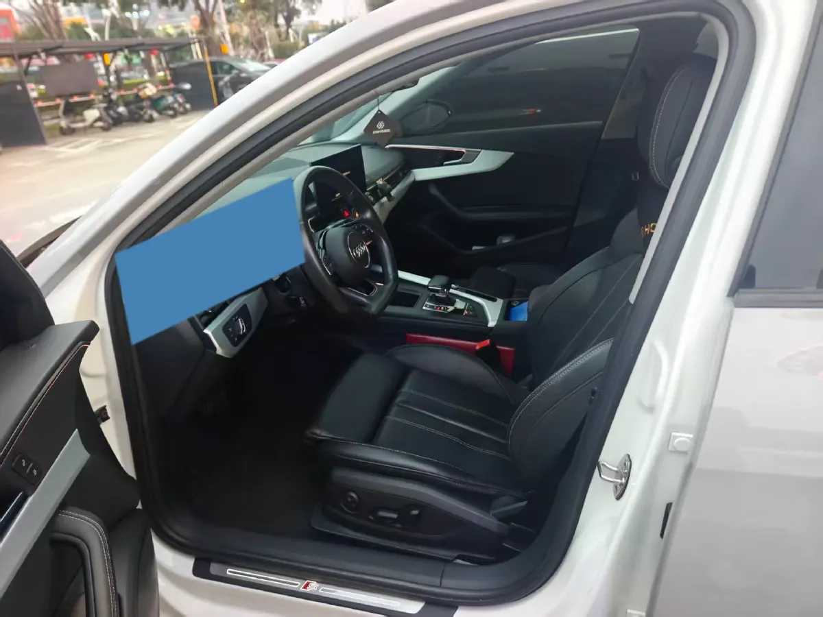 2022 Audi A4L 2.0T 190HP L4 7DCT,autocango,china used car exporter,china ev exporter,chinese used car exporter,chinese used ev exporter