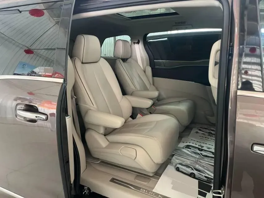 2021 Buick GL8 2.0T 237HP L4 9AT,autocango,china used car exporter,china ev exporter,chinese used car exporter,chinese used ev exporter