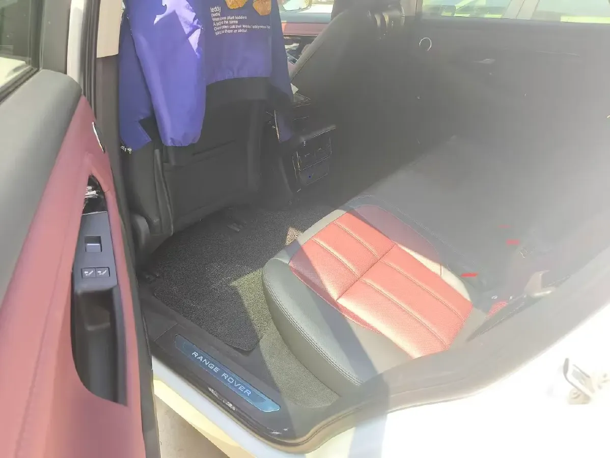 2024 Land Rover Range Rover Evoque 2.0T 249HP L4 9AT,autocango,china used car exporter,china ev exporter,chinese used car exporter,chinese used ev exporter