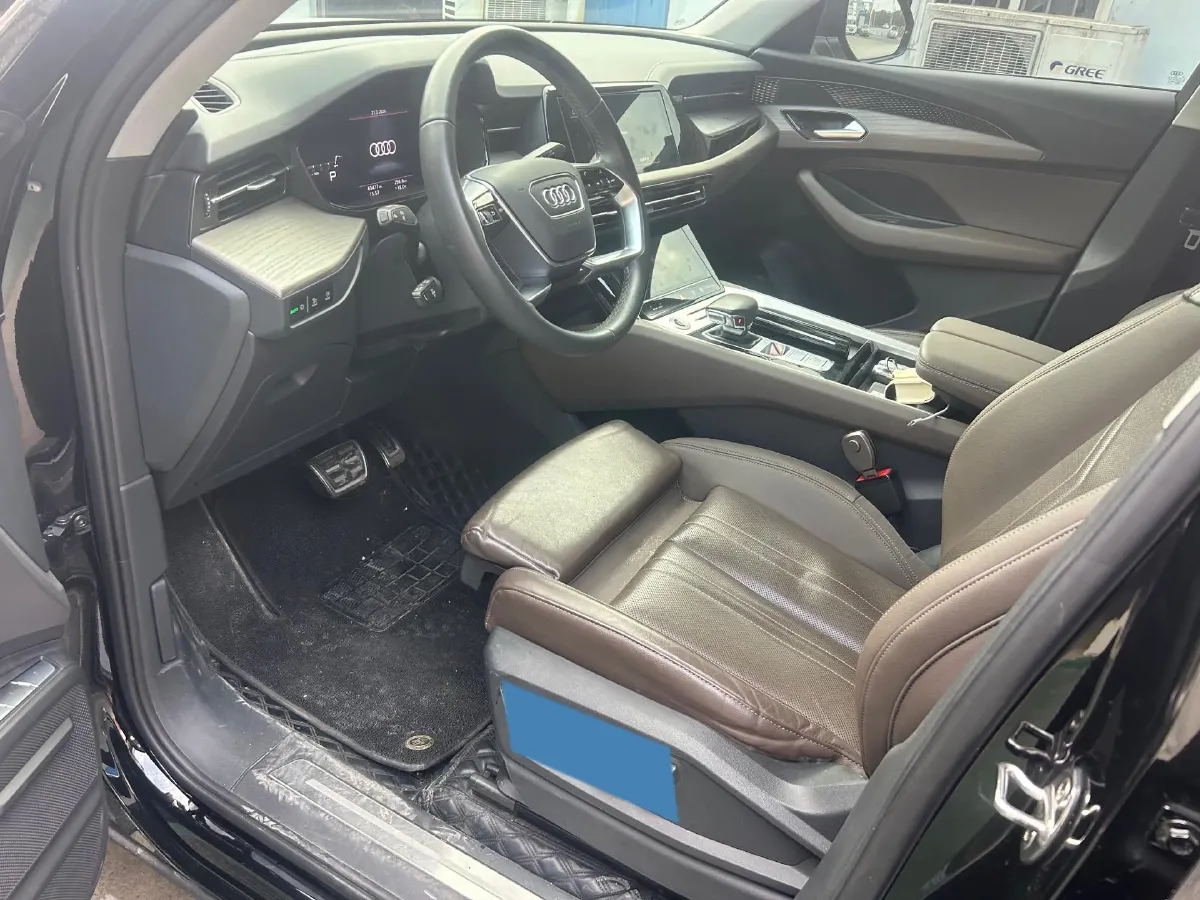 2024 Audi Q6 2.0T 265HP L4 7DCT,autocango,china used car exporter,china ev exporter,chinese used car exporter,chinese used ev exporter