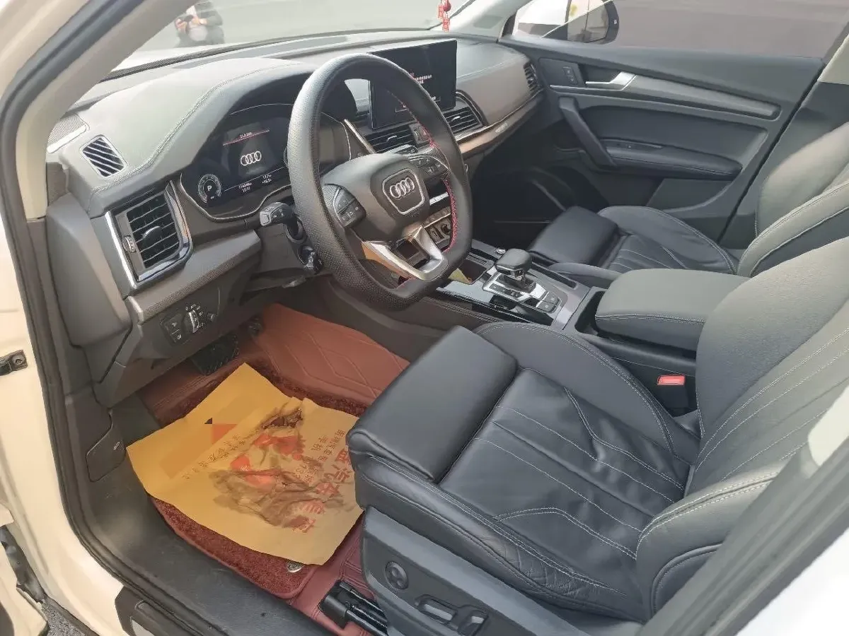2022 Audi Q5L 2.0T 252HP L4 7DCT,autocango,china used car exporter,china ev exporter,chinese used car exporter,chinese used ev exporter