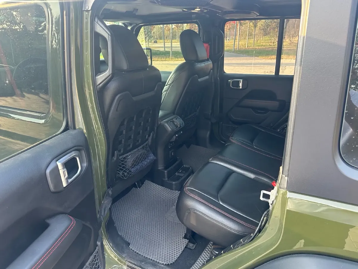 2020 Jeep Wrangler 2.0T 266HP L4 8AT,autocango,china used car exporter,china ev exporter,chinese used car exporter,chinese used ev exporter