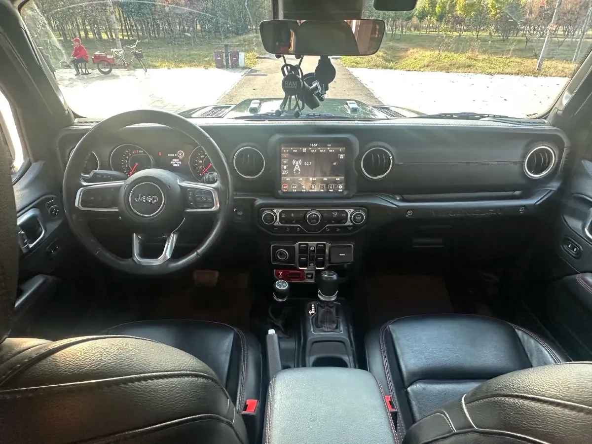 2020 Jeep Wrangler 2.0T 266HP L4 8AT,autocango,china used car exporter,china ev exporter,chinese used car exporter,chinese used ev exporter