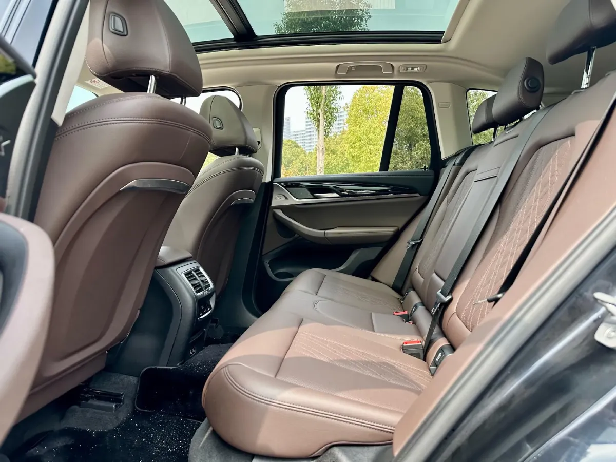 2023 BMW X3 2.0T 184HP L4 8AT,autocango,china used car exporter,china ev exporter,chinese used car exporter,chinese used ev exporter