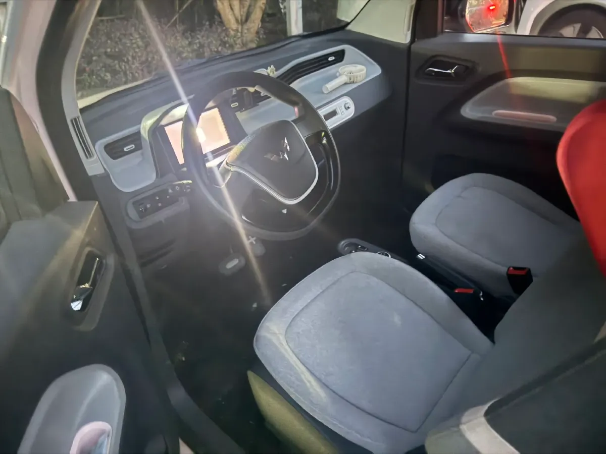 2021 WuLing HongGuang MINI EV BEV 13.9KWH,autocango,china used car exporter,china ev exporter,chinese used car exporter,chinese used ev exporter