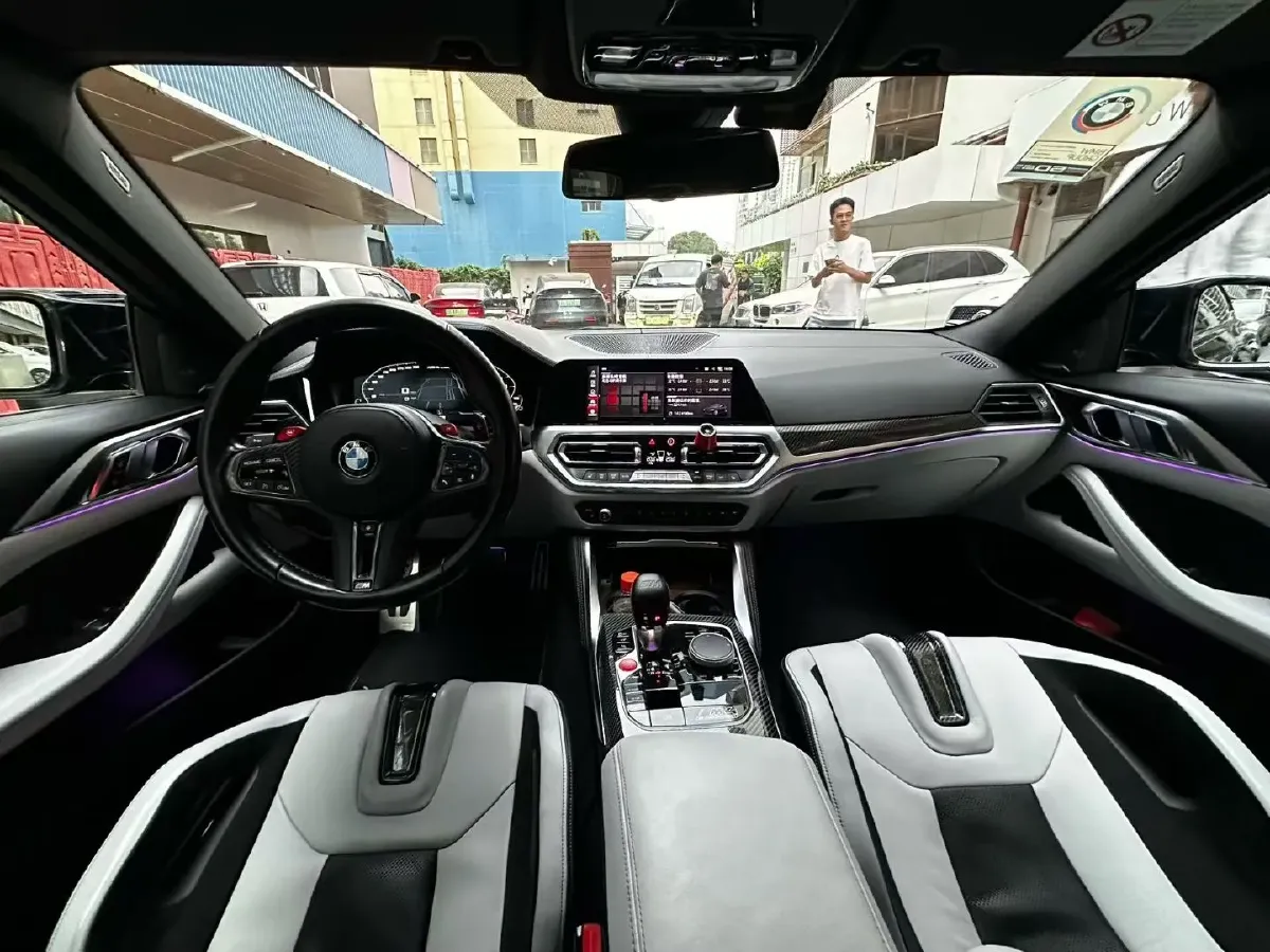 2021 BMW M4 3.0T 510HP L6 8AT,autocango,china used car exporter,china ev exporter,chinese used car exporter,chinese used ev exporter