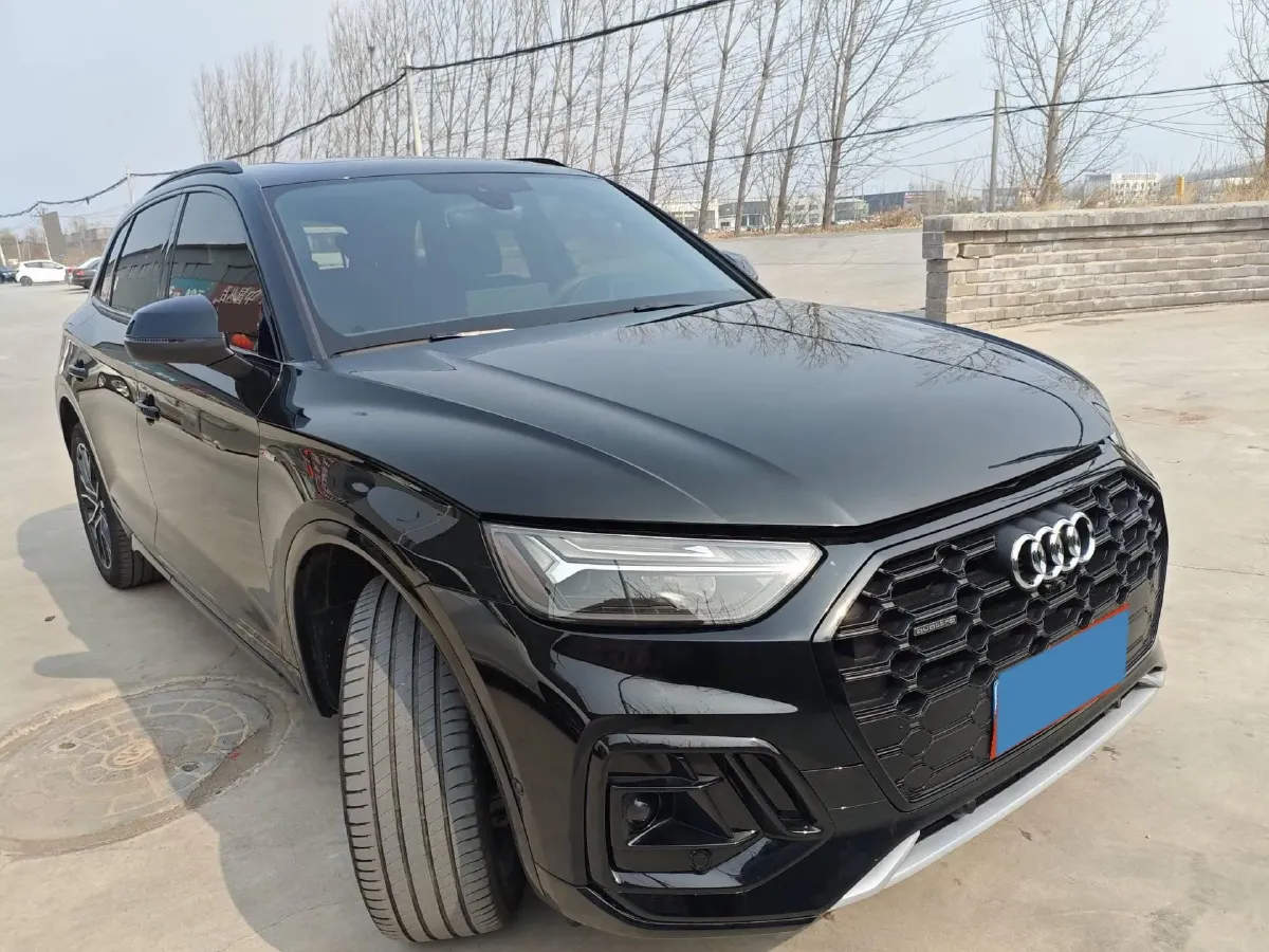 2024 Audi Q5L 2.0T 245HP L4 7DCT,autocango,china used car exporter,china ev exporter,chinese used car exporter,chinese used ev exporter