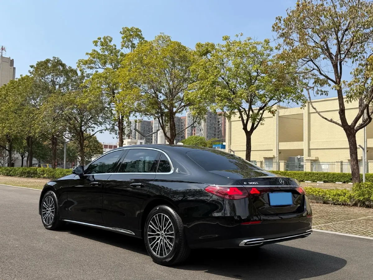 2025 Mercedes-Benz E Class 2.0T 204HP L4 9AT,autocango,china used car exporter,china ev exporter,chinese used car exporter,chinese used ev exporter