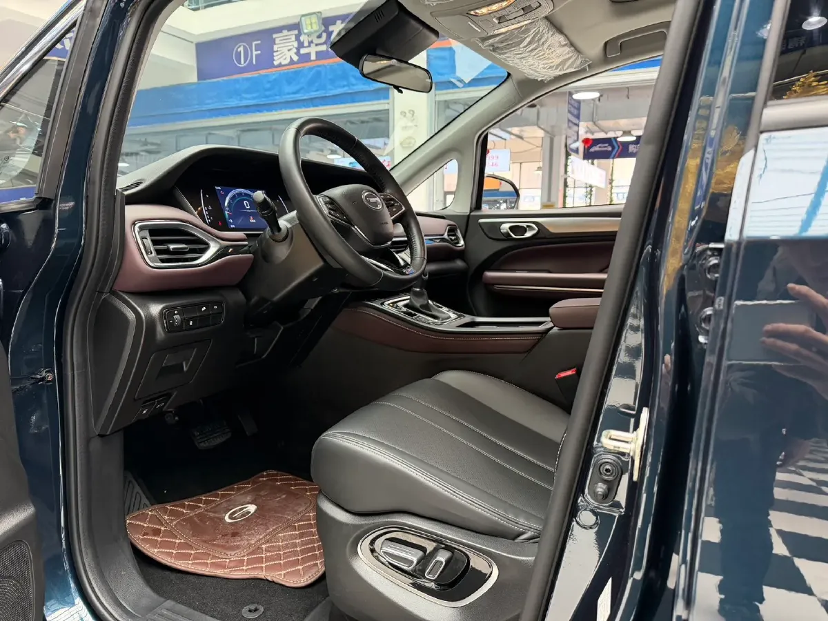 2021 GAC Trumpchi M6 1.5T 169HP L4 7DCT,autocango,china used car exporter,china ev exporter,chinese used car exporter,chinese used ev exporter