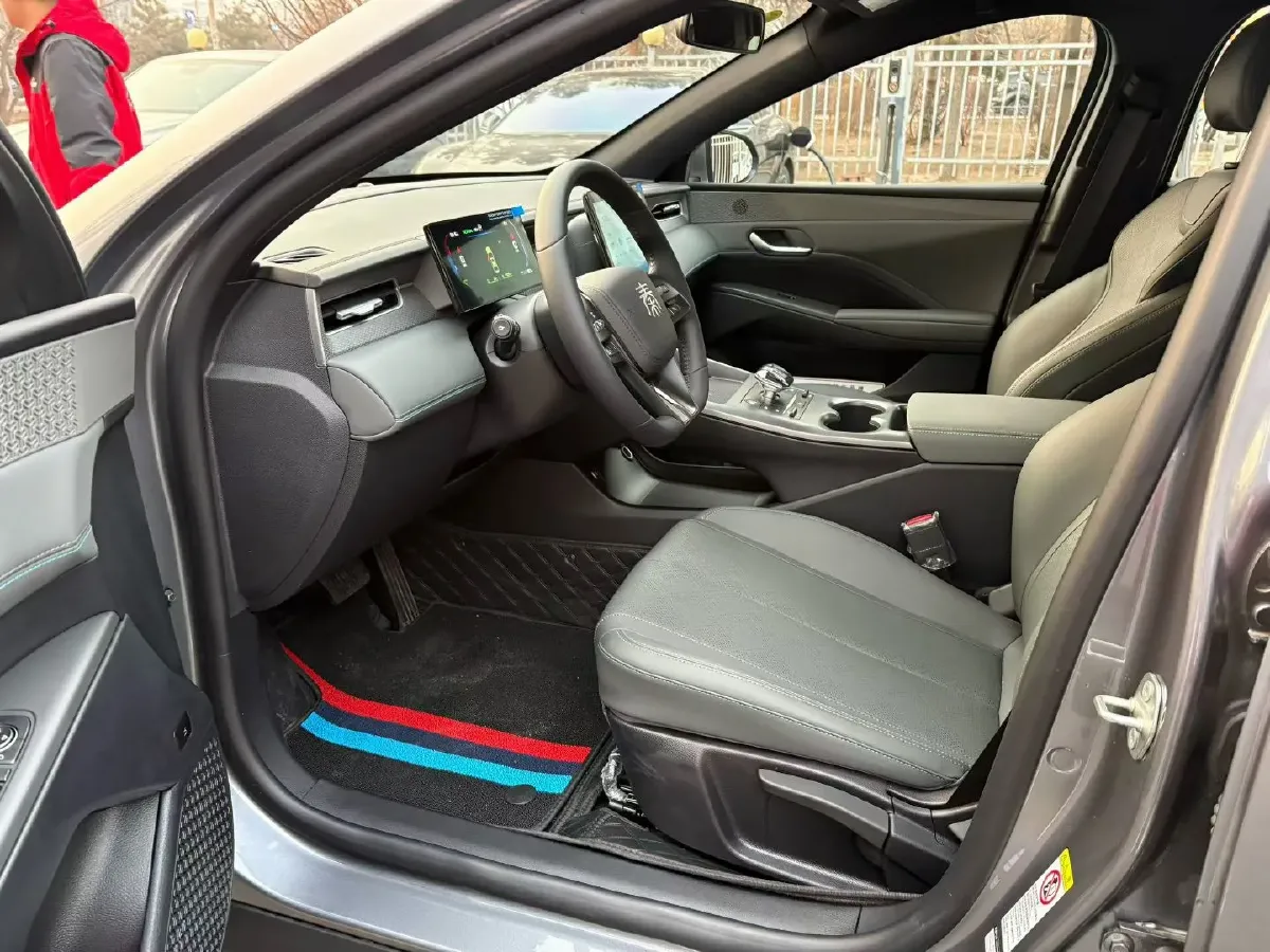 2025 BYD Seal05 DM-i 1.5L 101HP L4 E-CVT PHEV 7.68KWH,autocango,china used car exporter,china ev exporter,chinese used car exporter,chinese used ev exporter