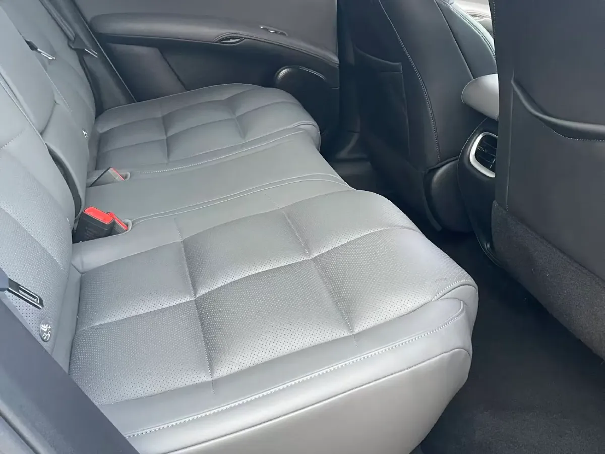 2023 IM LS6 BEV 71KWH,autocango,china used car exporter,china ev exporter,chinese used car exporter,chinese used ev exporter