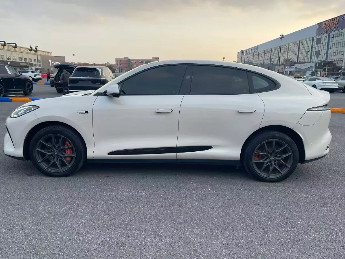 2023 IM LS6 BEV 71KWH,autocango,china used car exporter,china ev exporter,chinese used car exporter,chinese used ev exporter