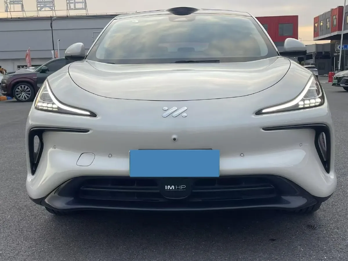 2023 IM LS6 BEV 71KWH,autocango,china used car exporter,china ev exporter,chinese used car exporter,chinese used ev exporter