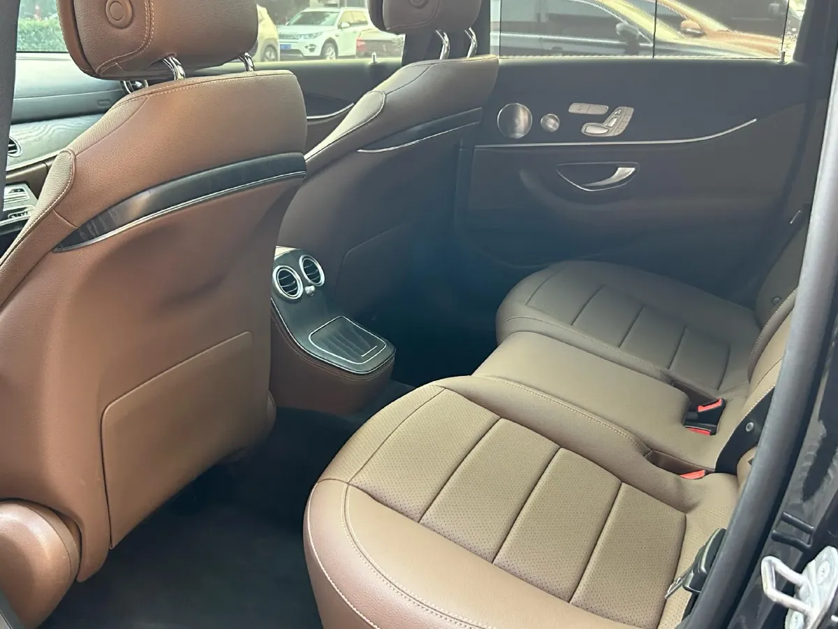 2021 Mercedes-Benz E Class 2.0T 258HP L4 9AT,autocango,china used car exporter,china ev exporter,chinese used car exporter,chinese used ev exporter