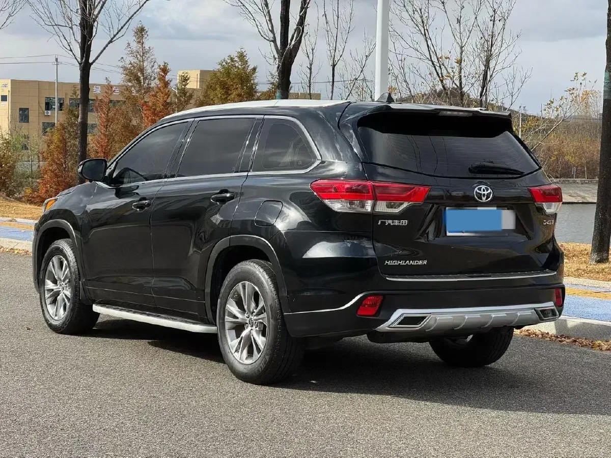 2021 Toyota Highlander 2.0T 220HP L4 6AT,autocango,china used car exporter,china ev exporter,chinese used car exporter,chinese used ev exporter