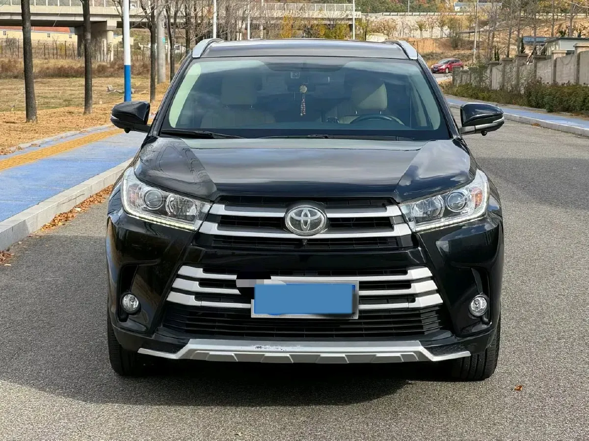 2021 Toyota Highlander 2.0T 220HP L4 6AT,autocango,china used car exporter,china ev exporter,chinese used car exporter,chinese used ev exporter