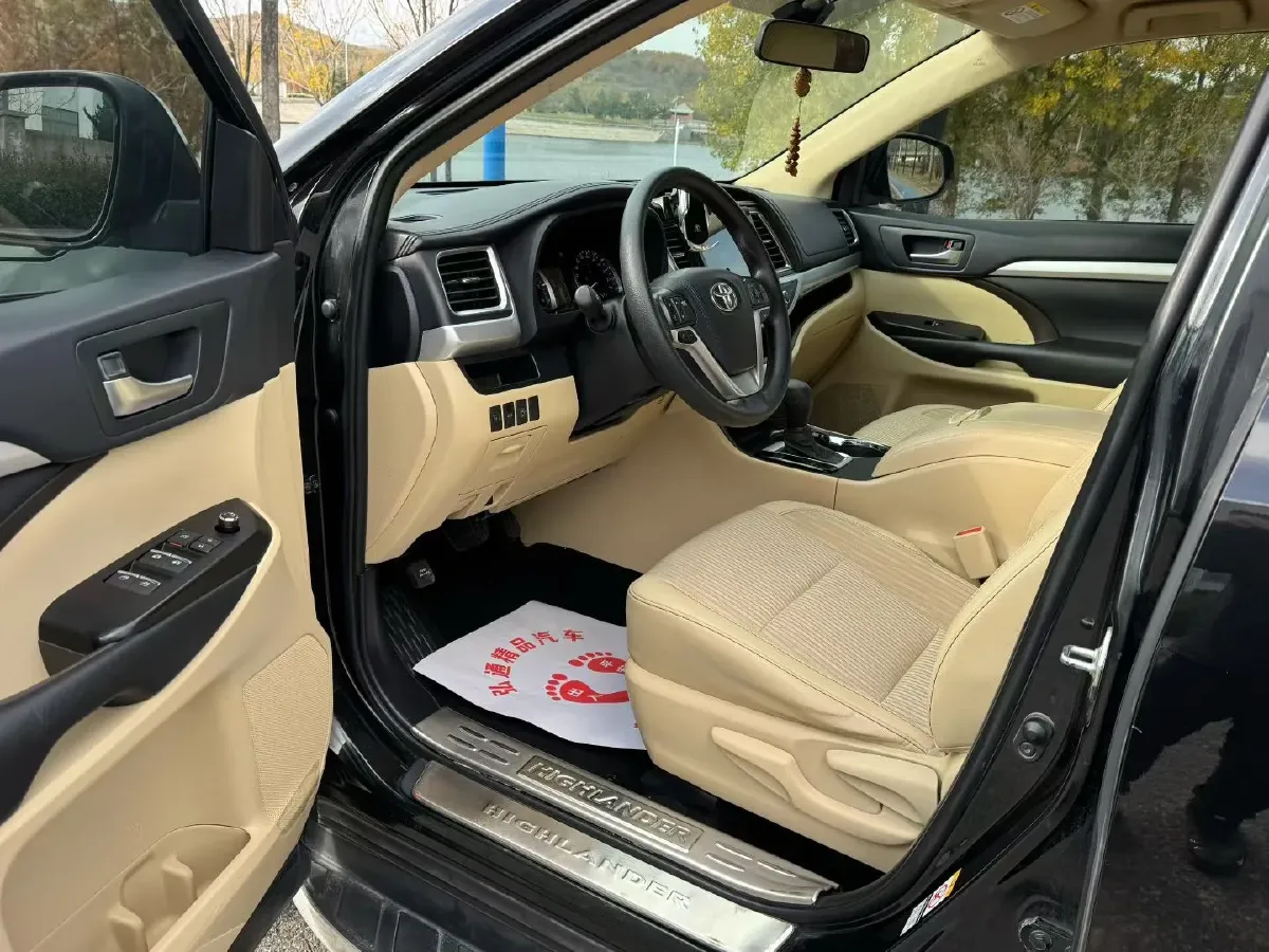 2021 Toyota Highlander 2.0T 220HP L4 6AT,autocango,china used car exporter,china ev exporter,chinese used car exporter,chinese used ev exporter