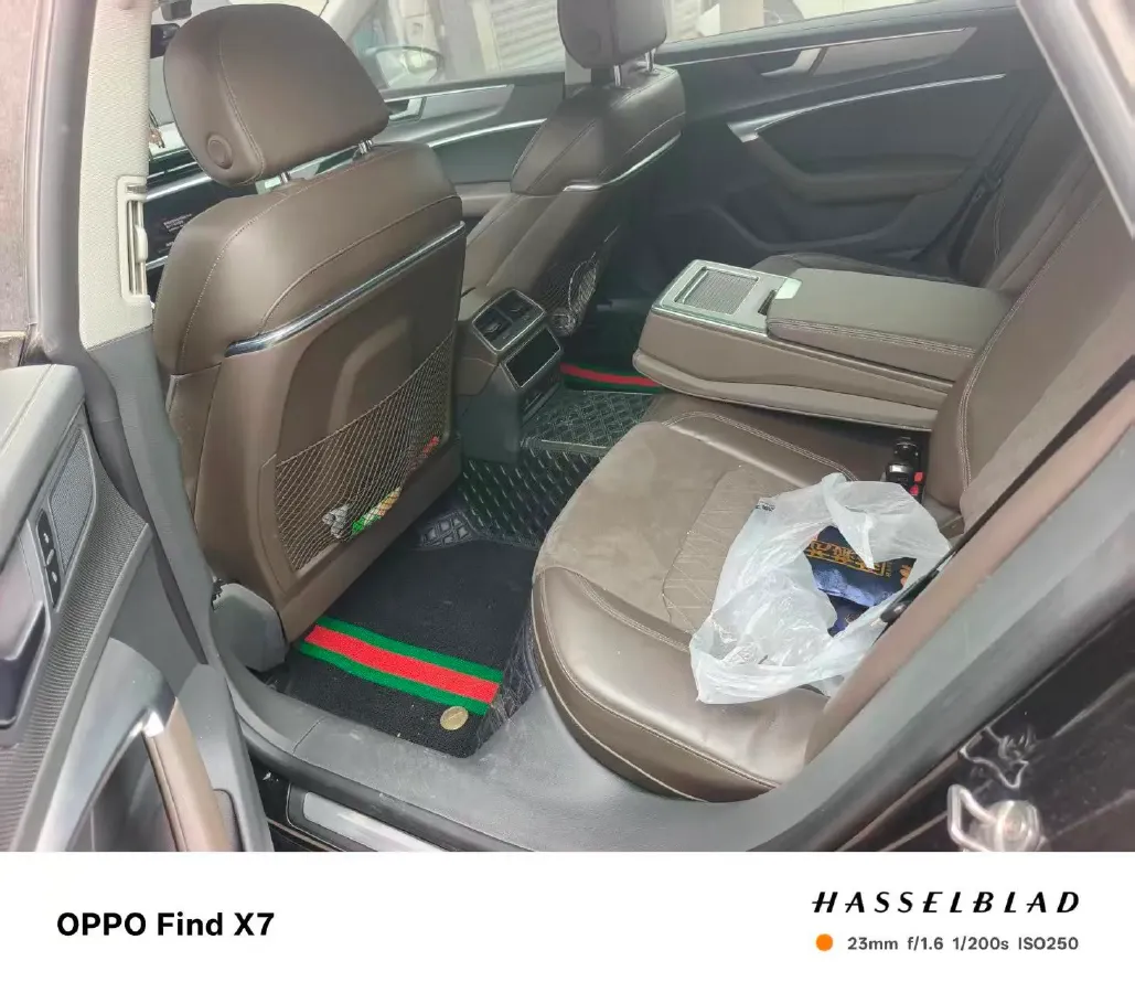 2023 Audi A7L 2.0T 245HP L4 7DCT,autocango,china used car exporter,china ev exporter,chinese used car exporter,chinese used ev exporter