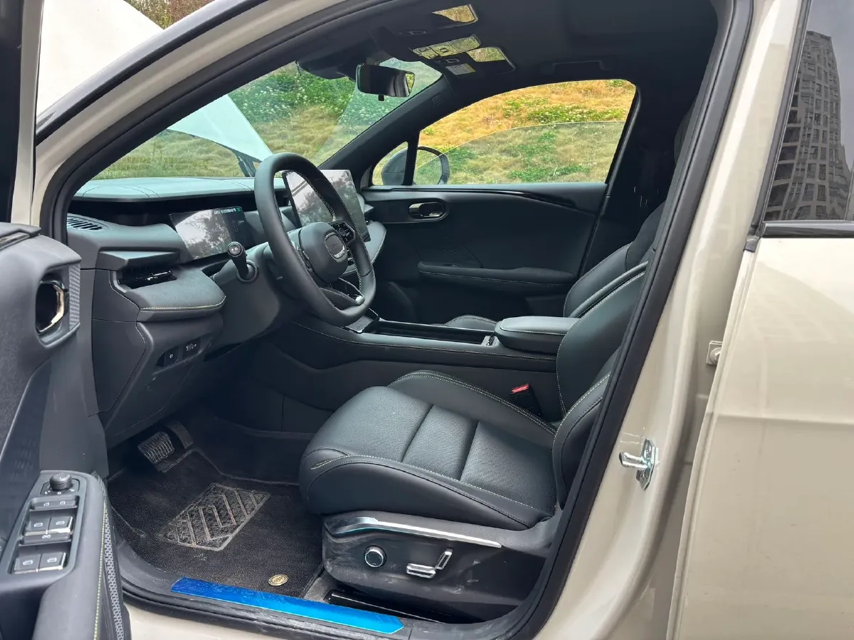 2025 LYNK&CO 06 1.5T 181HP L4 7DCT,autocango,china used car exporter,china ev exporter,chinese used car exporter,chinese used ev exporter