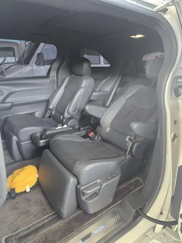 2021 Toyota Sienna 2.5L 192HP L4 E-CVT Hybrid,autocango,china used car exporter,china ev exporter,chinese used car exporter,chinese used ev exporter