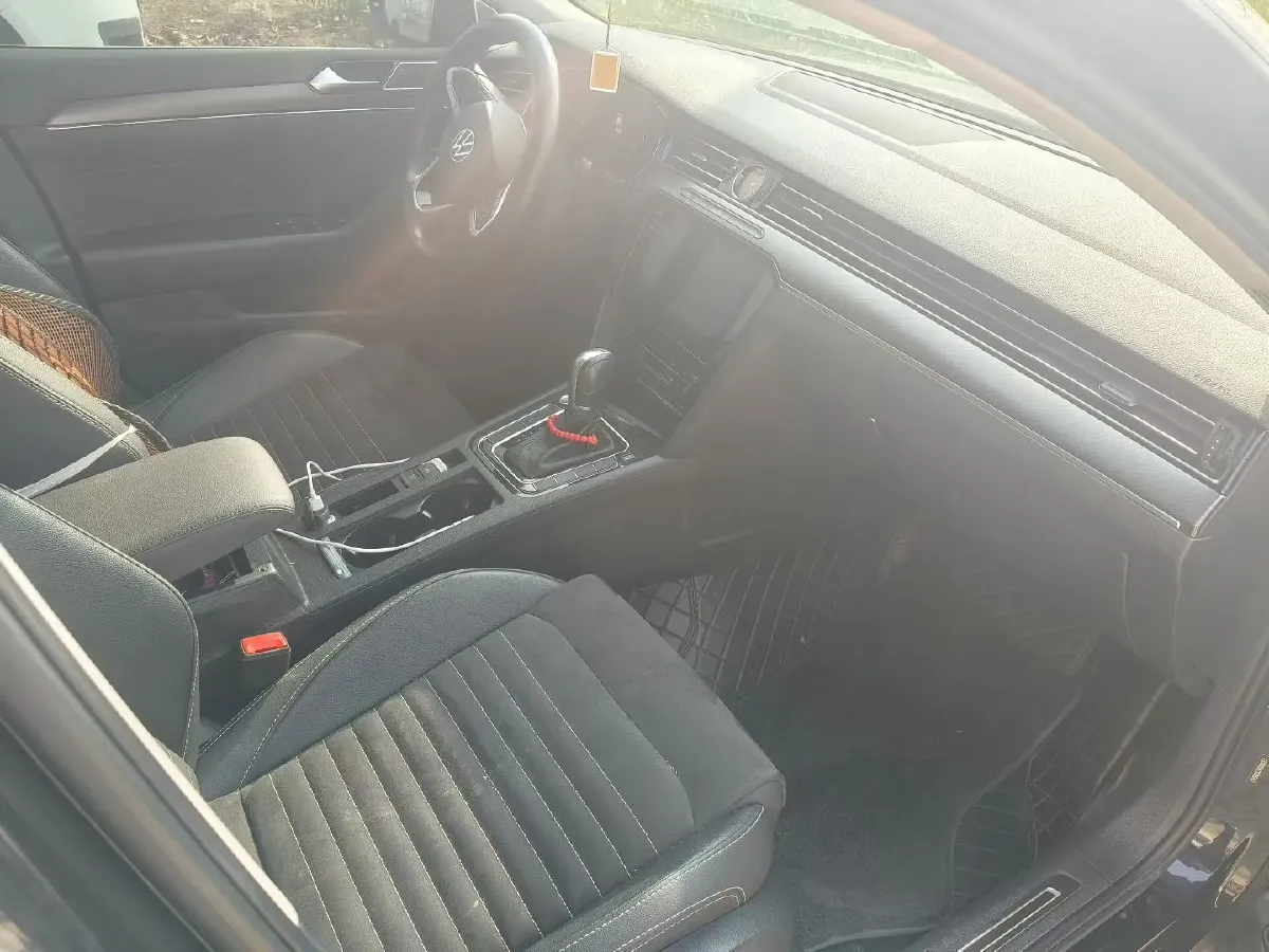 2021 Volkswagen Magotan 2.0T 186HP L4 7DCT,autocango,china used car exporter,china ev exporter,chinese used car exporter,chinese used ev exporter