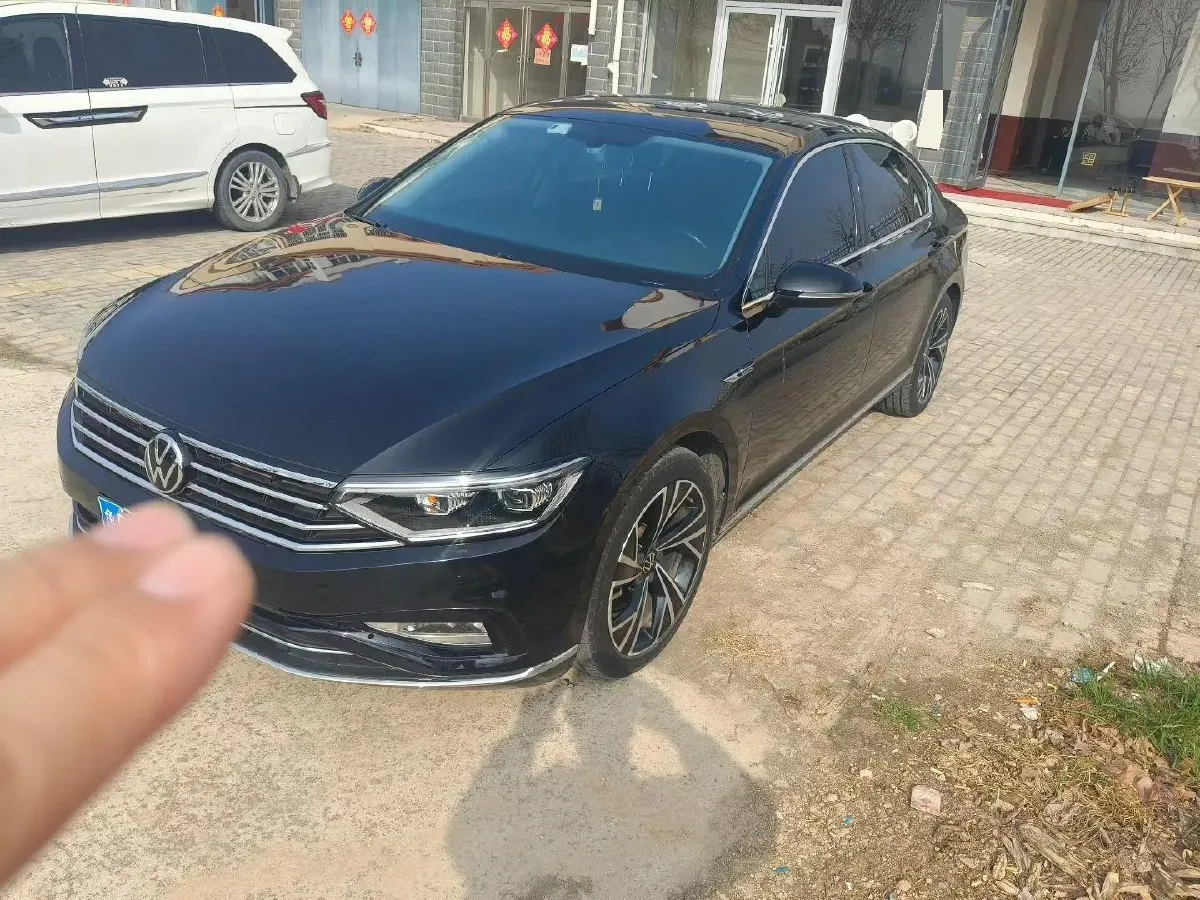 2021 Volkswagen Magotan 2.0T 186HP L4 7DCT,autocango,china used car exporter,china ev exporter,chinese used car exporter,chinese used ev exporter