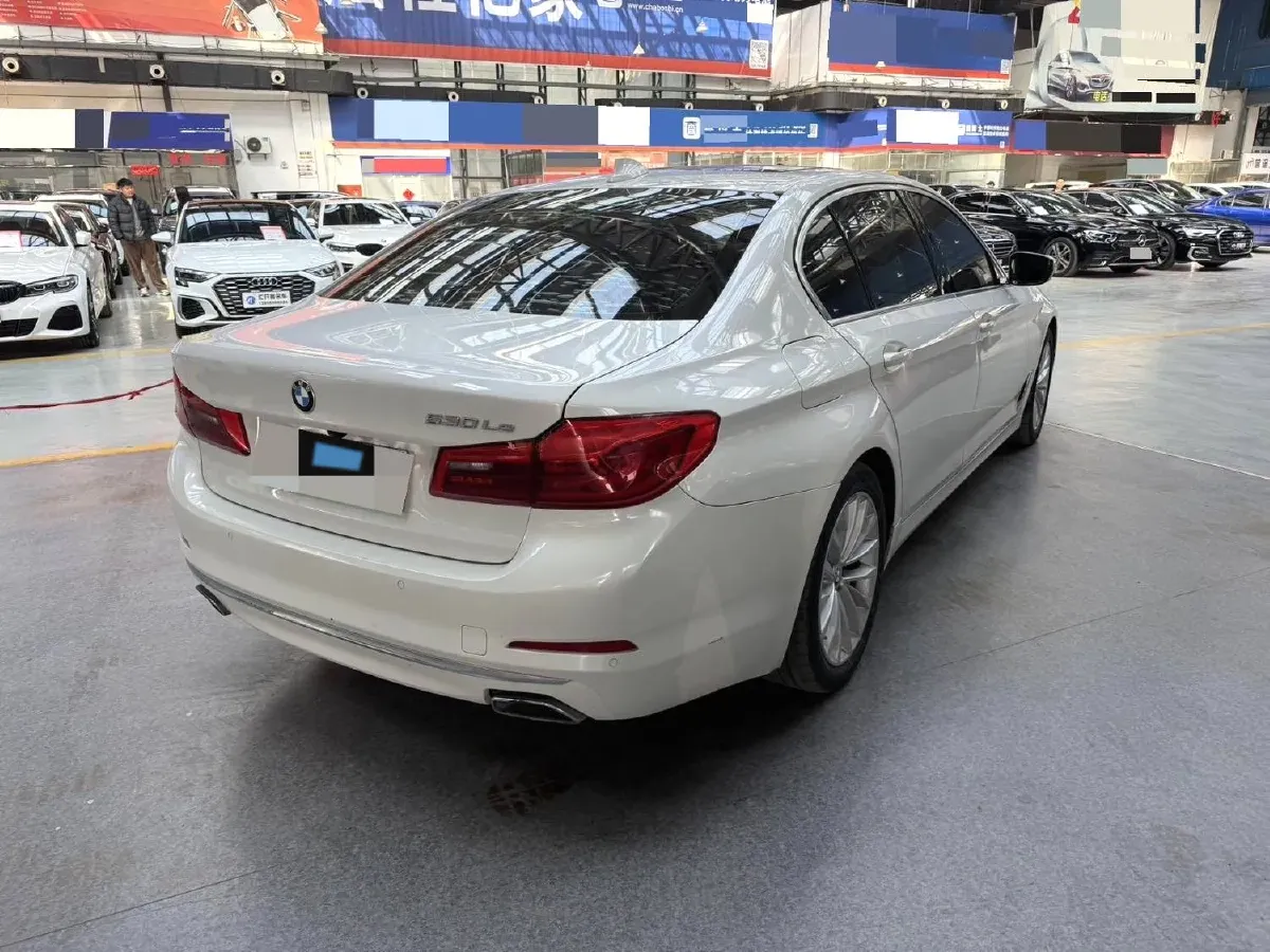 2020 BMW 5 Series 2.0T 184HP L4 8AT PHEV 17.7KWH,autocango,china used car exporter,china ev exporter,chinese used car exporter,chinese used ev exporter