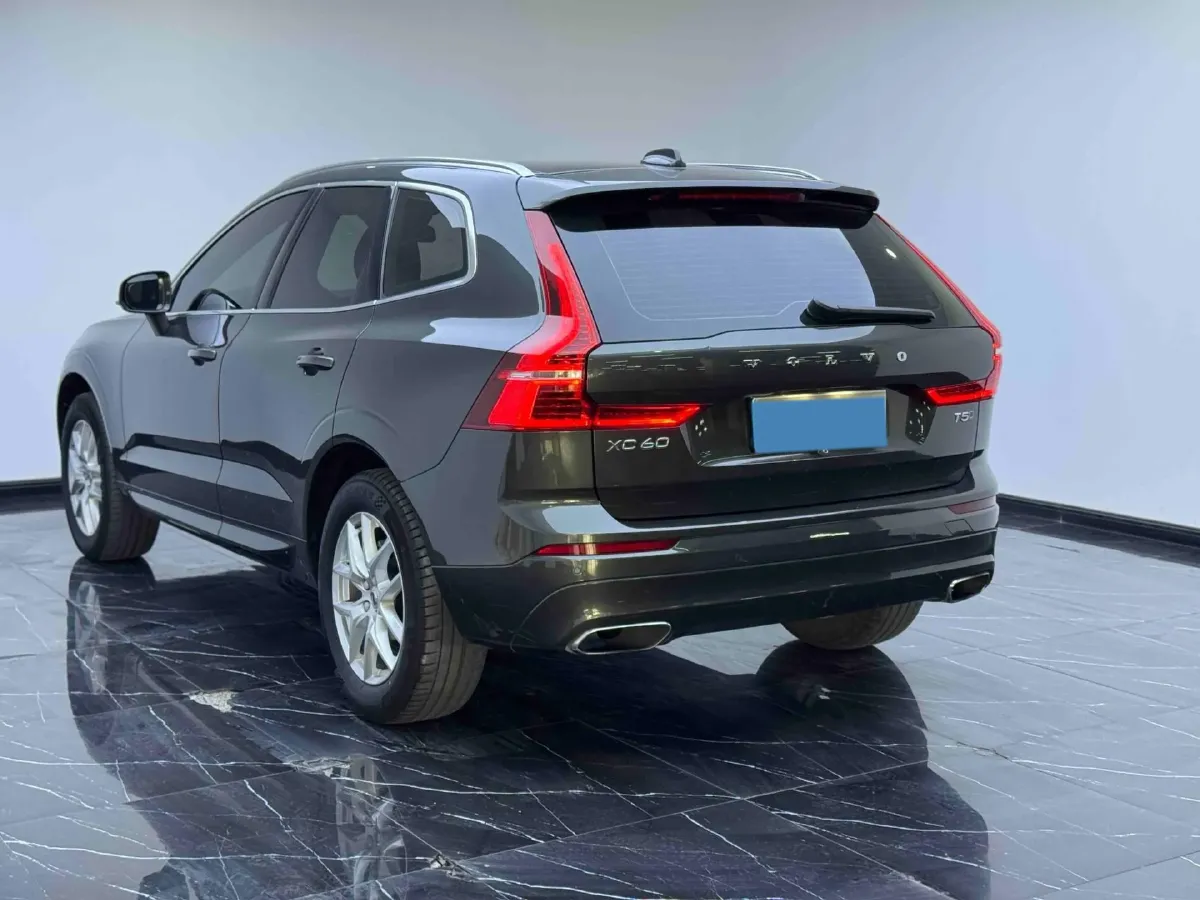 2018 Volvo XC60 2.0T 254HP L4 8AT,autocango,china used car exporter,china ev exporter,chinese used car exporter,chinese used ev exporter