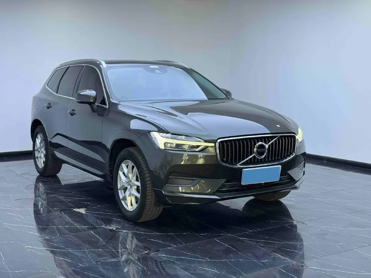2018 Volvo XC60 2.0T 254HP L4 8AT,autocango,china used car exporter,china ev exporter,chinese used car exporter,chinese used ev exporter