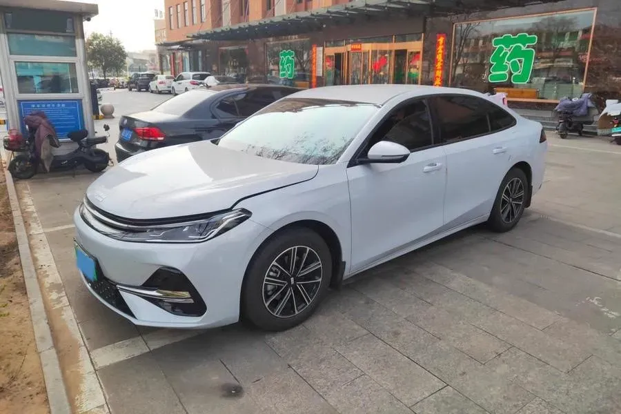 2025 Geely Galaxy A7 1.5L 112HP L4 1DHT PHEV,autocango,china used car exporter,china ev exporter,chinese used car exporter,chinese used ev exporter
