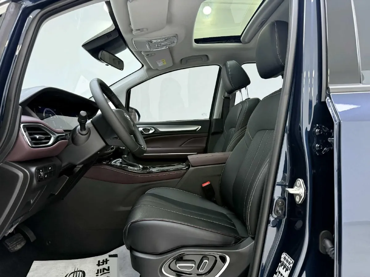 2023 GAC Trumpchi M6 1.5T 177HP L4 7DCT,autocango,china used car exporter,china ev exporter,chinese used car exporter,chinese used ev exporter