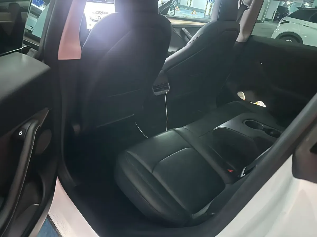 2022 Tesla Model Y BEV 60KWH,autocango,china used car exporter,china ev exporter,chinese used car exporter,chinese used ev exporter