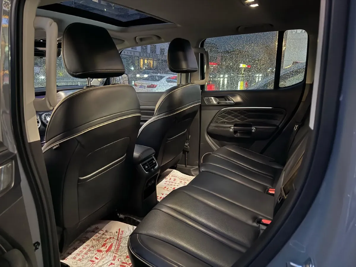 2021 Tank 300 2.0T 227HP L4 8AT,autocango,china used car exporter,china ev exporter,chinese used car exporter,chinese used ev exporter