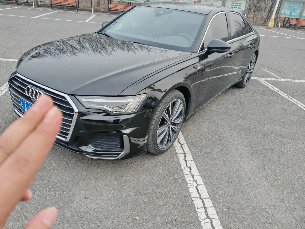 2021 Audi A6L 2.0T 224HP L4 7DCT,autocango,china used car exporter,china ev exporter,chinese used car exporter,chinese used ev exporter