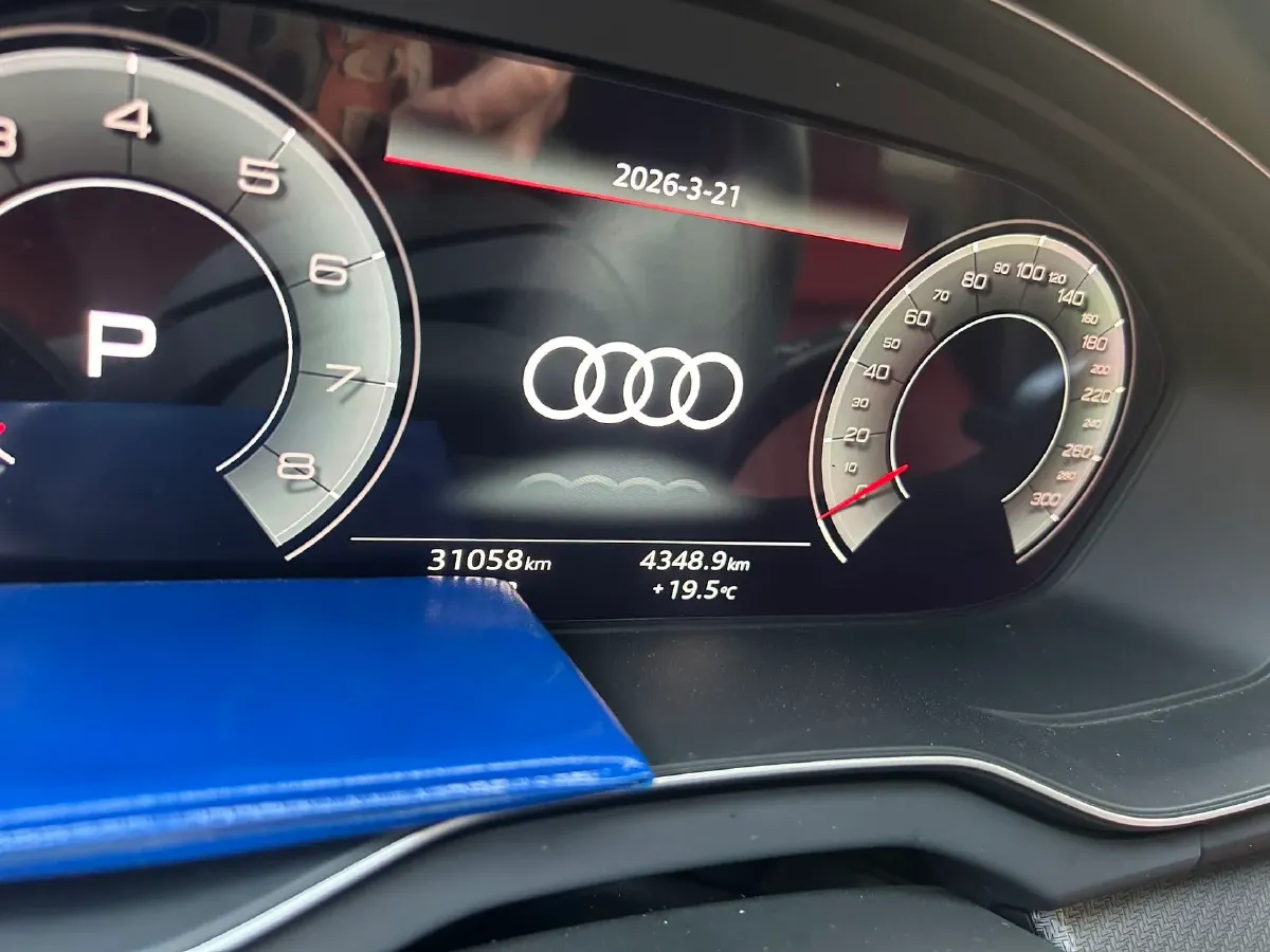 2024 Audi Q5L 2.0T 245HP L4 7DCT,autocango,china used car exporter,china ev exporter,chinese used car exporter,chinese used ev exporter