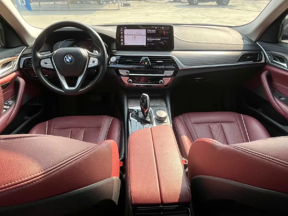 2021 BMW 5 Series 2.0T 252HP L4 8AT,autocango,china used car exporter,china ev exporter,chinese used car exporter,chinese used ev exporter