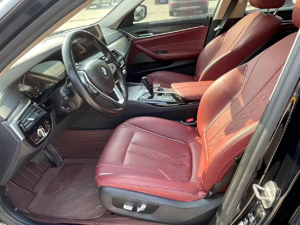 2021 BMW 5 Series 2.0T 252HP L4 8AT,autocango,china used car exporter,china ev exporter,chinese used car exporter,chinese used ev exporter