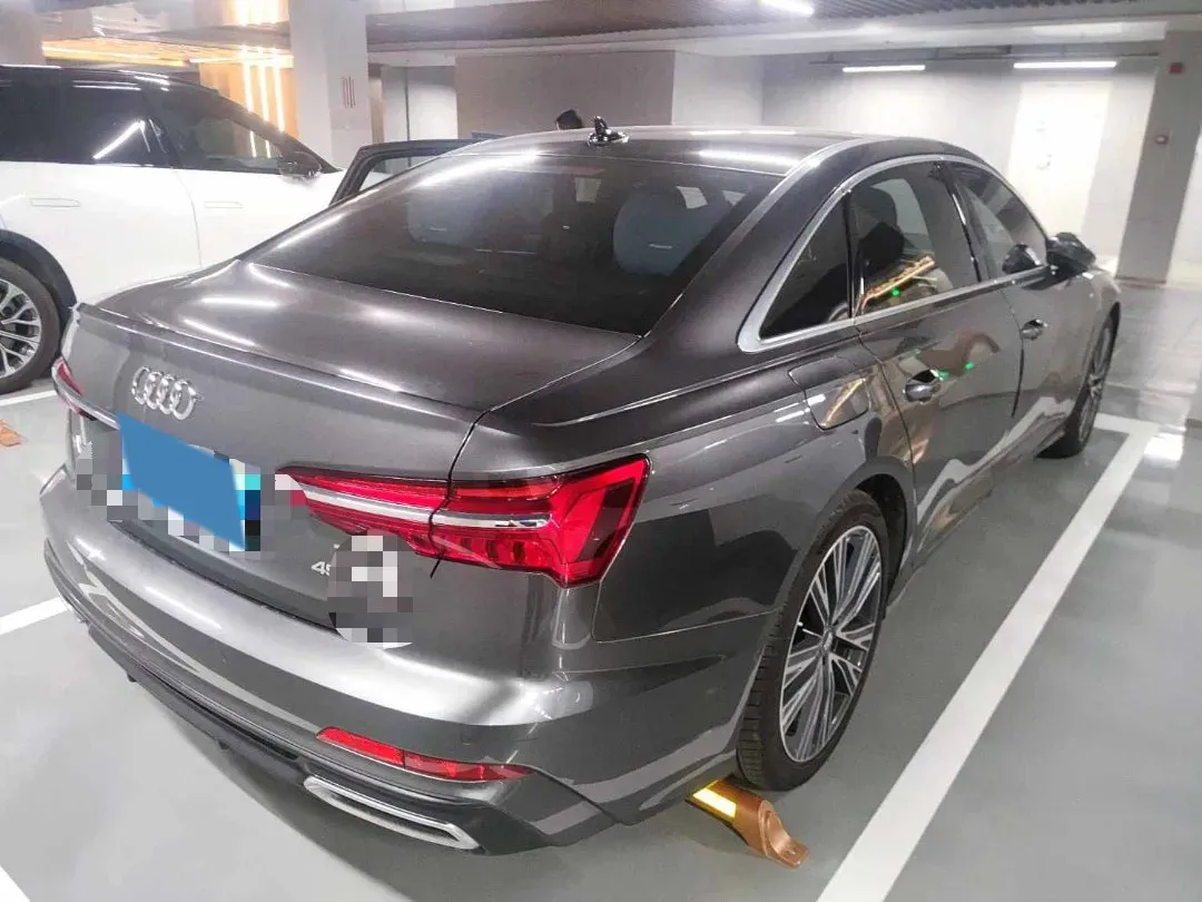 2021 Audi A6L 2.0T 224HP L4 7DCT,autocango,china used car exporter,china ev exporter,chinese used car exporter,chinese used ev exporter
