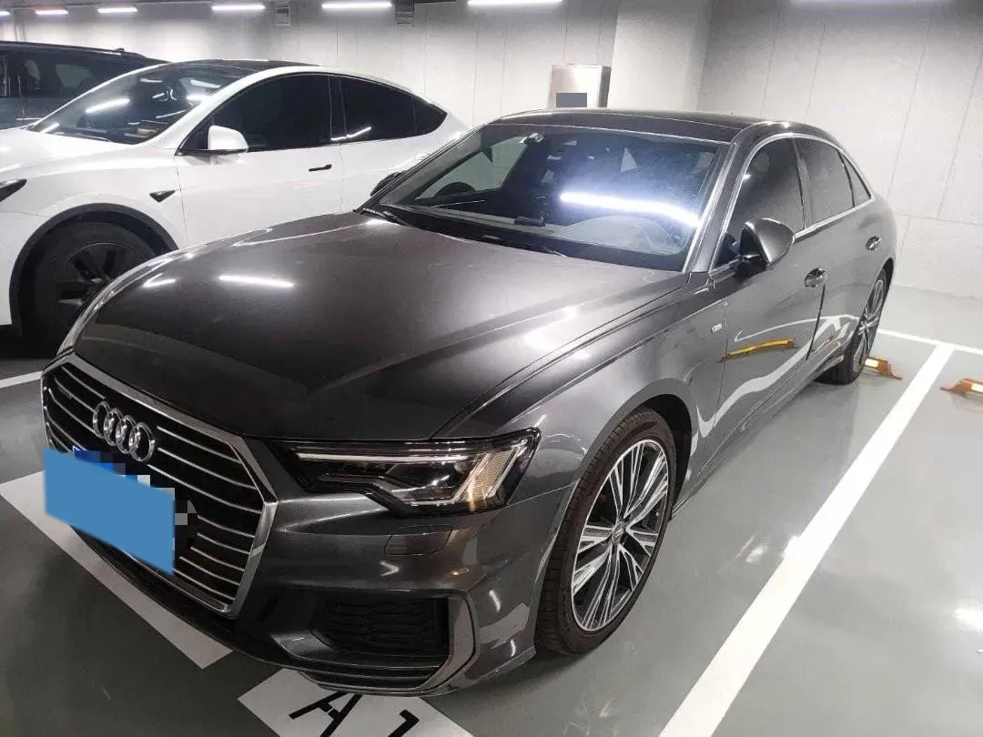 2021 Audi A6L 2.0T 224HP L4 7DCT,autocango,china used car exporter,china ev exporter,chinese used car exporter,chinese used ev exporter