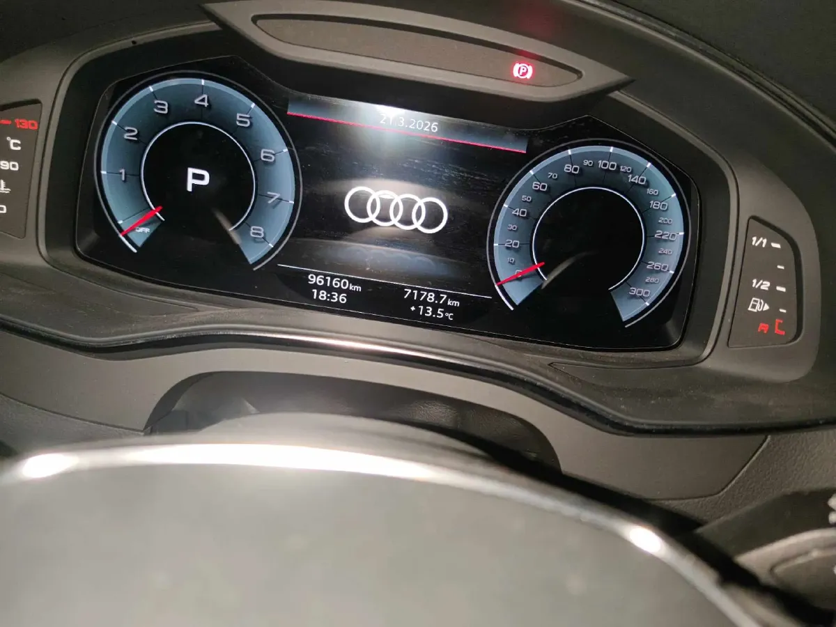 2021 Audi A6L 2.0T 224HP L4 7DCT,autocango,china used car exporter,china ev exporter,chinese used car exporter,chinese used ev exporter