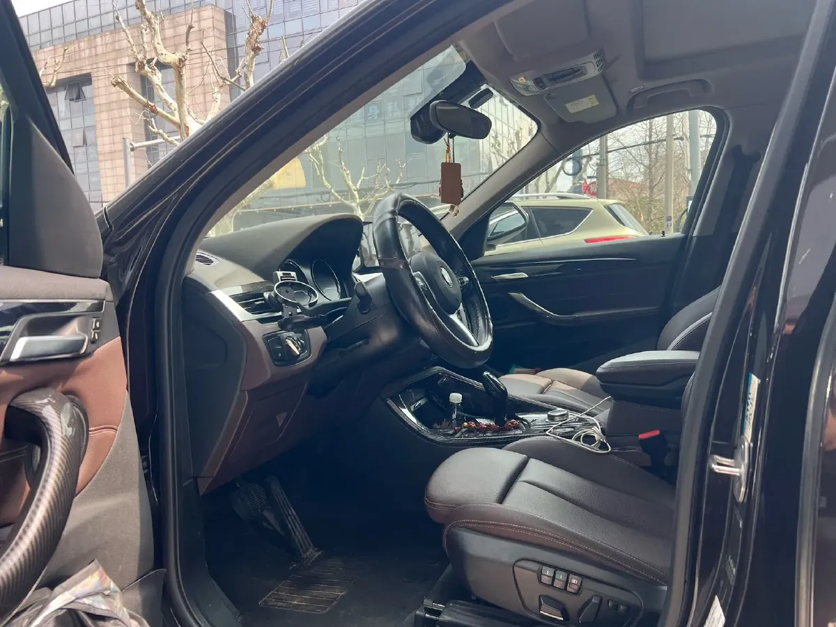 2020 BMW X1 1.5T 140HP L3 7DCT,autocango,china used car exporter,china ev exporter,chinese used car exporter,chinese used ev exporter